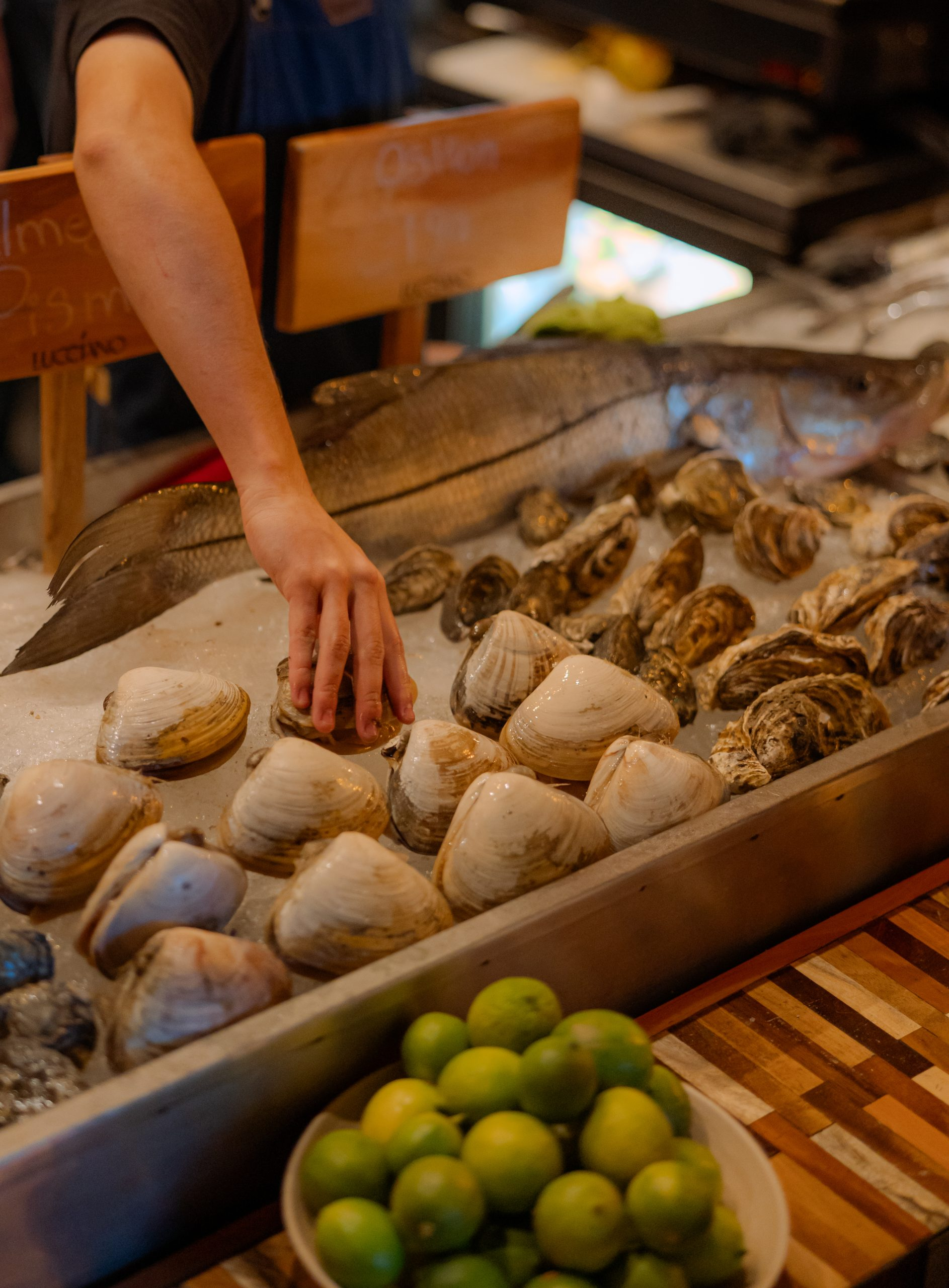 RAW BAR